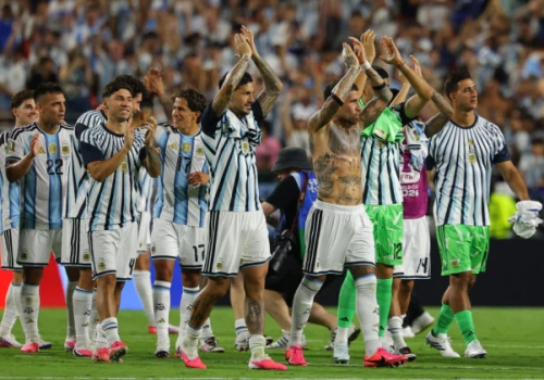 Mistrzowie świata przetrwali nawałnicę! Argentyna wyrywa awans w dogrywce