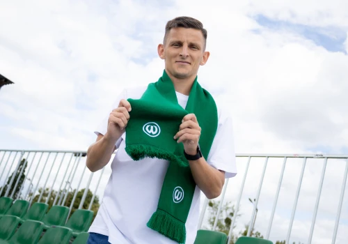 Powrót po sześciu latach. Jakub Apolinarski zawodnikiem Warty Poznań