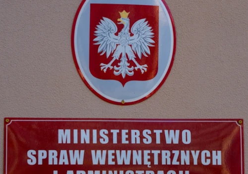 Status miasta dla 12 miejscowości i zmiany granic
