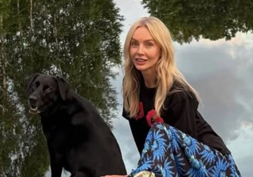 Agnieszka Woźniak-Starak znów stawia na boho. Ta spódnica to modowa perełka
