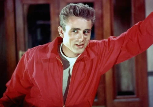 71 lat po filmowym arcydziele Netflix szykuje serial. Kto zastąpi Jamesa Deana?