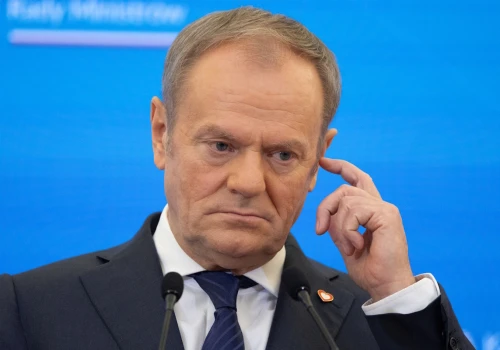 Starmer posłuchał, gdy kazali mu „spadać”. Tusk jest głuchy