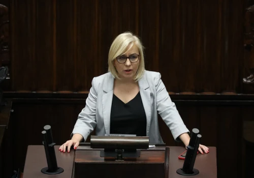 Ministerka i europoseł założyli nową partię. Powstała po rozłamie w Polsce 2050