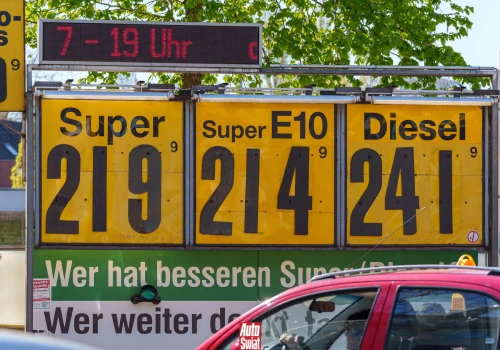 Sprawdziłem, gdzie w Europie da się zatankować taniej niż w Polsce. Były zaskoczenia