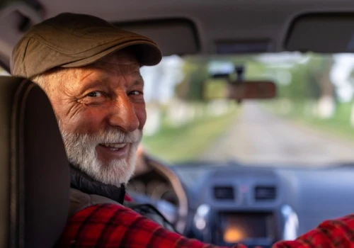 Wycofują egzaminy dla seniorów. W Illinois zdecydowały dane