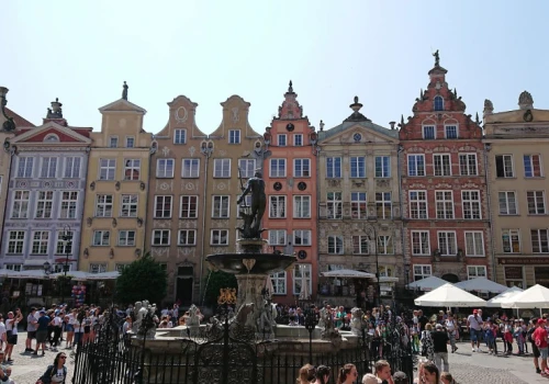 Dziesięć kamienic w centrum Gdańska zmieni się w hotel. Jest pozwolenie na budowę