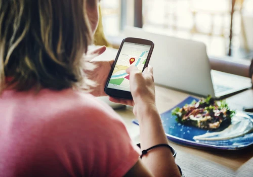 Jak znaleźć restauracje w pobliżu mojej lokalizacji? Poradnik Google Maps