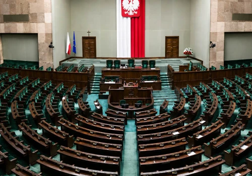 Powstała Unia Centrum. Sondaże już przed startem pokazały, że większe poparcie ma „inna partia” niż oni