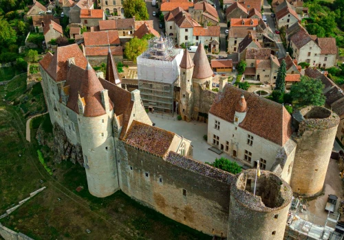 Ma 76 mieszkańców, a przyjeżdża tu 100 tysięcy turystów. Średniowieczna perełka zachwyca