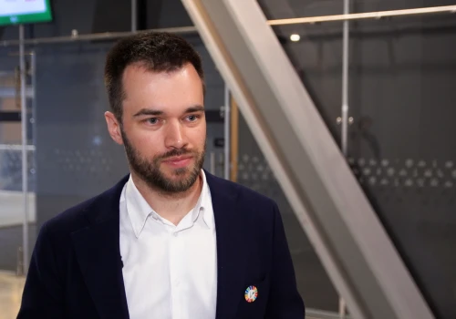 Zwrot konsumentów ku białkom roślinnym nabiera tempa. Producenci stawiają na nowe źródła