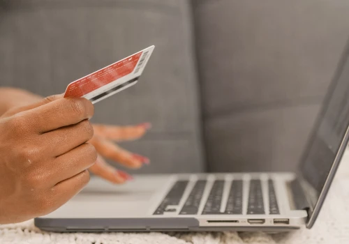 Polskie firmy e-commerce boją się utraty kontroli nad klientem przez agentów AI