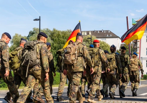 Niemcy zwiększą wydatki na armię. Ma być niemal trzy razy więcej. Tak na ich tle wypada Polska