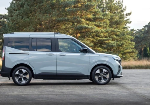 Ford wzywa do serwisu Transity i Tourneo Couriery. Możliwe niebezpieczne wycieki