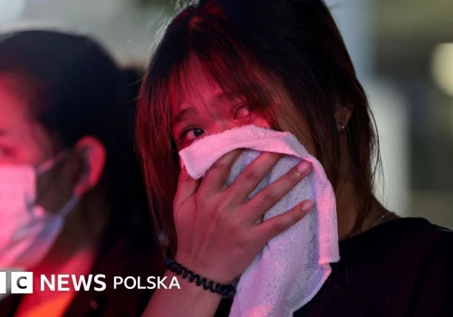 Co najmniej 27 osób zginęło, a 22 zostały ciężko ranne w pożarze baru w Bangkoku