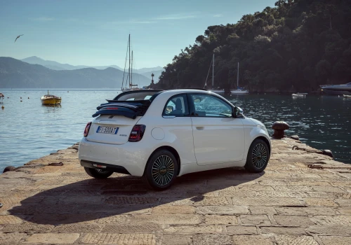 FIAT 500 Dolcevita – włoskie lato na kołach. Nowa limitowana edycja tylko jako Cabrio