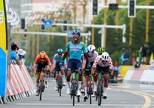 Tour of Magnificent Qinghai 2026: Mulubrhan zwycięzcą etapu, Marcin Budziński w ucieczce