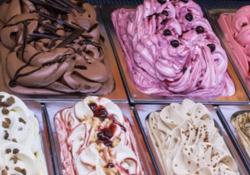„Rzemieślnicze” lody z hurtowni, czekoladowe bez czekolady. Inspektorzy ujawnili wyniki kontroli