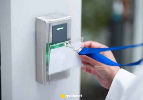 Dyrektor i ordynator w jednej osobie to w Polsce norma. 
