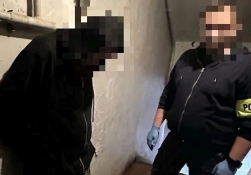 Włamał się do zakładu zegarmistrzowskiego. Policjanci zatrzymali podejrzanego po kilku godzinach