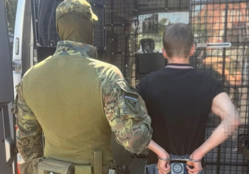 Rybnik: Malował nazistowskie symbole na ogrodzeniu szkoły. Ukrainiec został deportowany