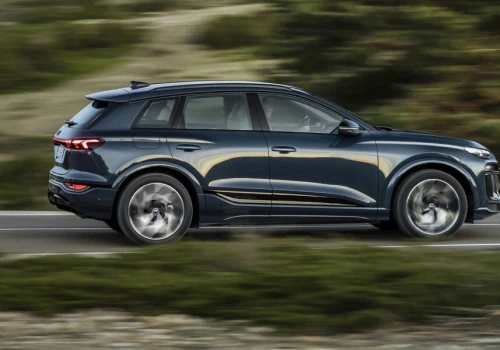 Audi zrobiło wyjątek dla tego europejskiego kraju. Chińskie baterie zastąpiły ogniwa z Europy