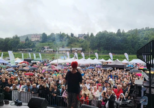 Mimo ulewy mieszkańcy nie zawiedli. Burmistrz Piwnicznej-Zdroju dziękuje uczestnikom Festiwalu Polska od Kuchni