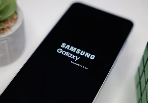 Galaxy S26 z ważną aktualizacją w Europie. Usuwa ponad 50 problemów