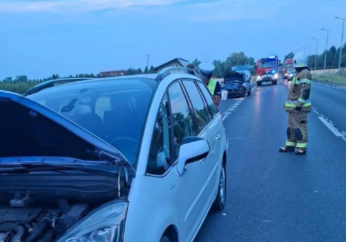 Wypadek na trasie Lublin – Łęczna. Dwie osoby w szpitalu po zderzeniu pojazdów
