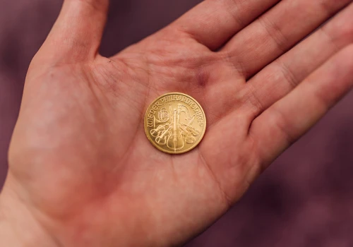 ETF-y sprzedają, banki centralne kupują. Rynek złota zmienia układ sił