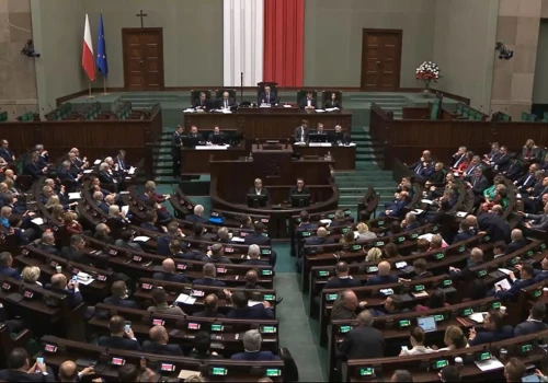 Drony i odkurzacze, czyli na co idą pieniądze z poselskich ryczałtów