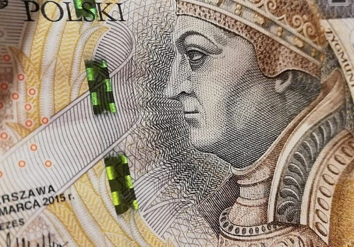 W siedmiu województwach średni dług większy niż średnie zarobki