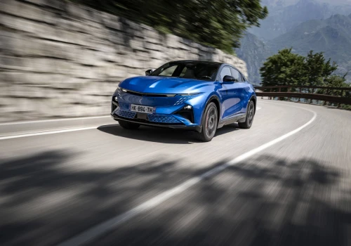 Alpine A390 GTS wchodzi do gry. 470 KM, 824 Nm i 3,9 s do setki – francuski fastback dostaje pazury