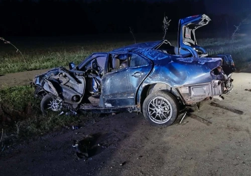 Cztery osoby trafiły do szpitala po nocnym wypadku koło Kleczewa