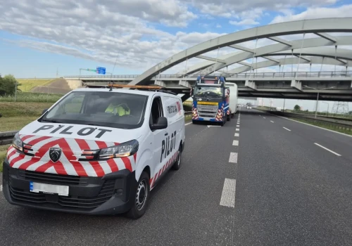 Tego samego dnia zablokowali A2 i A4 – wpadki ukraińskiego przewoźnika gabarytów