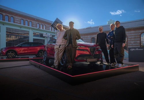 Nowa Alfa Romeo Junior rusza w tournée z zespołem Subsonica. Z Alp na Etnę