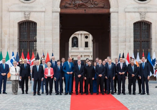 Koalicja Chętnych w Paryżu. Tusk: „Pierwsze ćwiczenia wojskowe z udziałem wojsk brytyjskich i francuskich w Polsce”