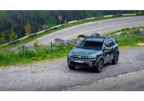 Dacia Duster Hybrid-G 4x4 na najpiękniejszej drodze świata: nie ma wyzwań, są przygody