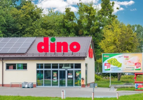 Robot-influencer buduje markę spożywczą. Nowe produkty dostępne w Dino