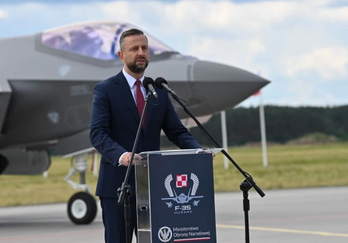 Szef MON: Polska ambitna to Polska biorąca udział w projektach kosmicznych