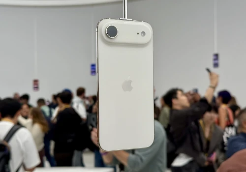 Apple z rekordowym udziałem w rynku smartfonów, choć rynek się kurczy