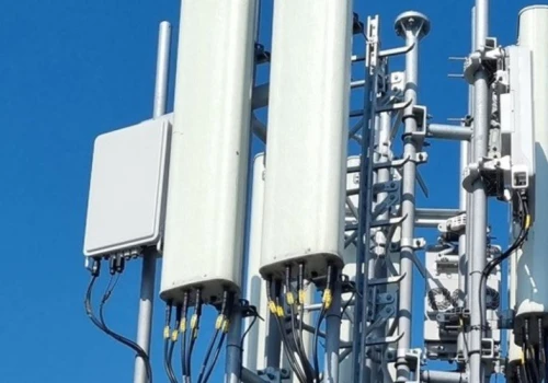 Internet mobilny bez kombinowania. Ten router sam 