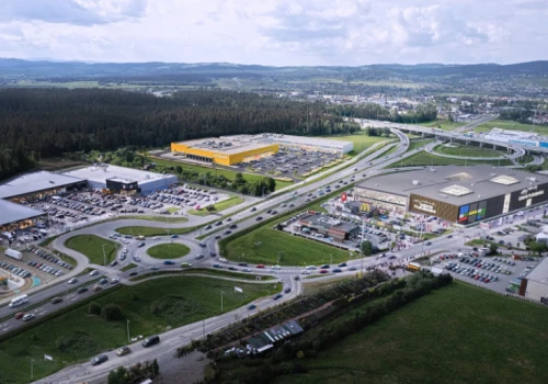 Na Podhalu powstaje centrum handlu z 80 sklepami. Obok Kaufland, Biedronka, Lidl i termy