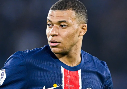 Kylian Mbappe miał mieć romans z transpłciową modelką. O tym huczały media