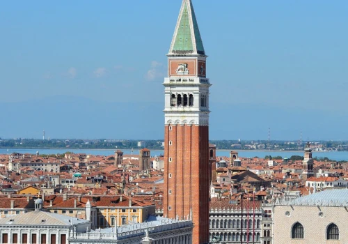 Campanile di San Marco. Upadek i rekonstrukcja weneckiego symbolu
