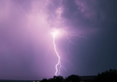Ostrzeżenie drugiego stopnia dla regionu. Noc i poranek mogą być niebezpieczne