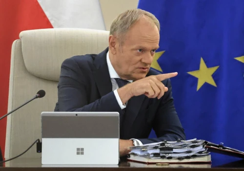 Tusk wezwał posłów KO. Wiadomo, o czym chce mówić