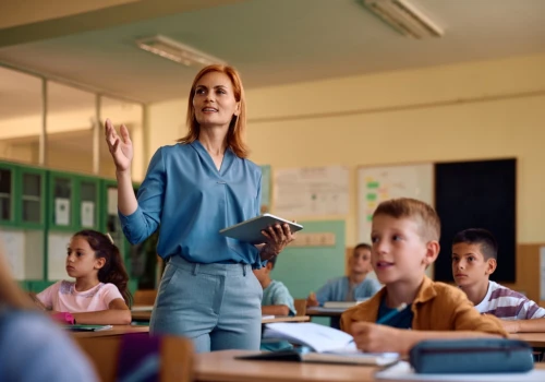 Skandal w oświacie. Tysiące nauczycieli zostało bez pensji