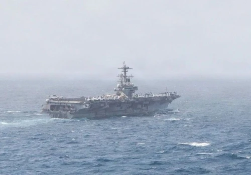 Iran grozi zamknięciem cieśniny Ormuz. USA uderzają i blokują irańskie porty