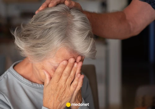 Zmniejsza ryzyko choroby Alzheimera. Pomaga usuwać amyloid