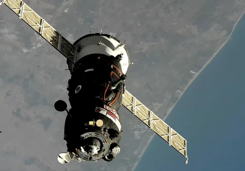Amerykańsko-rosyjska załoga dotarła na ISS